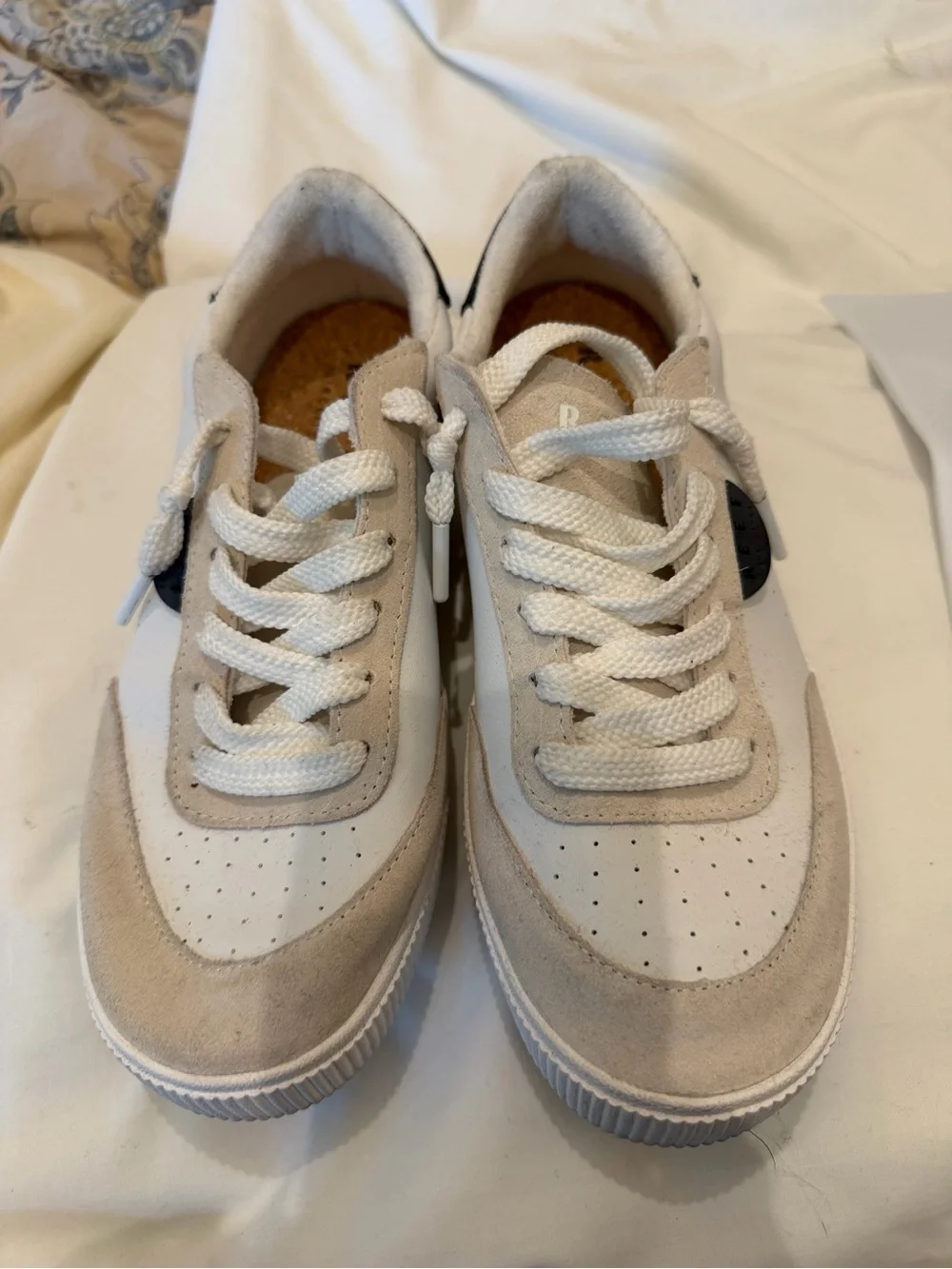 Reef Women's White and Beige Sneakers